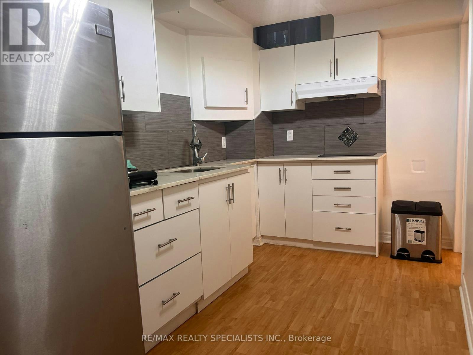 BASEMENT-3156 Mccarron Crescent, Mississauga, ON, L5N 3H5 - 2