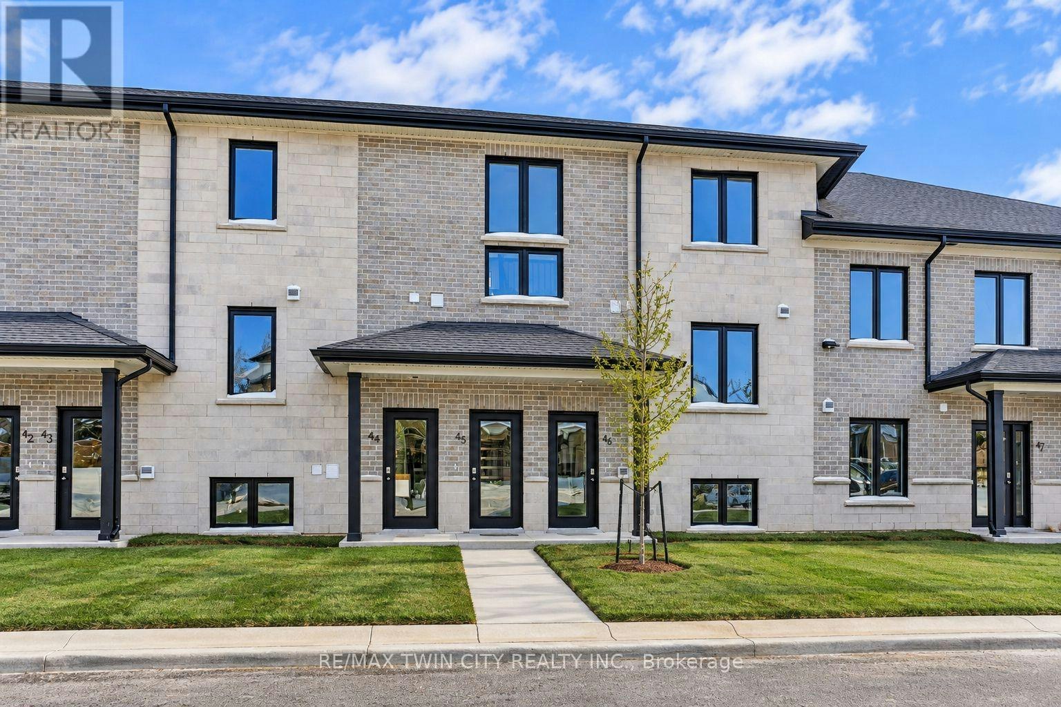 45-3202 Vivian Line, Stratford, ON, N5A 0K6