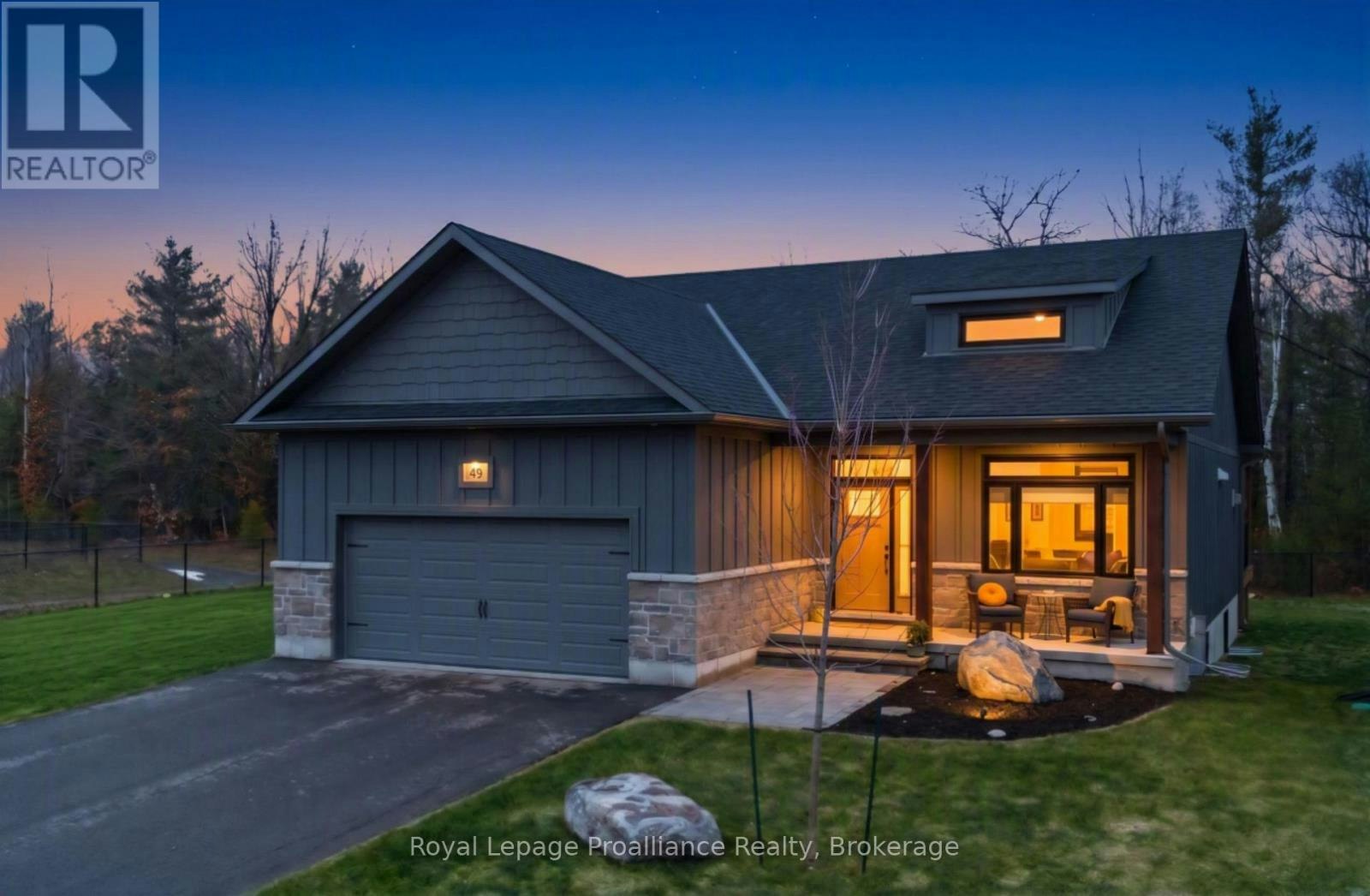 48 Deerview Drive, Quinte West, ON, K8V 0L8