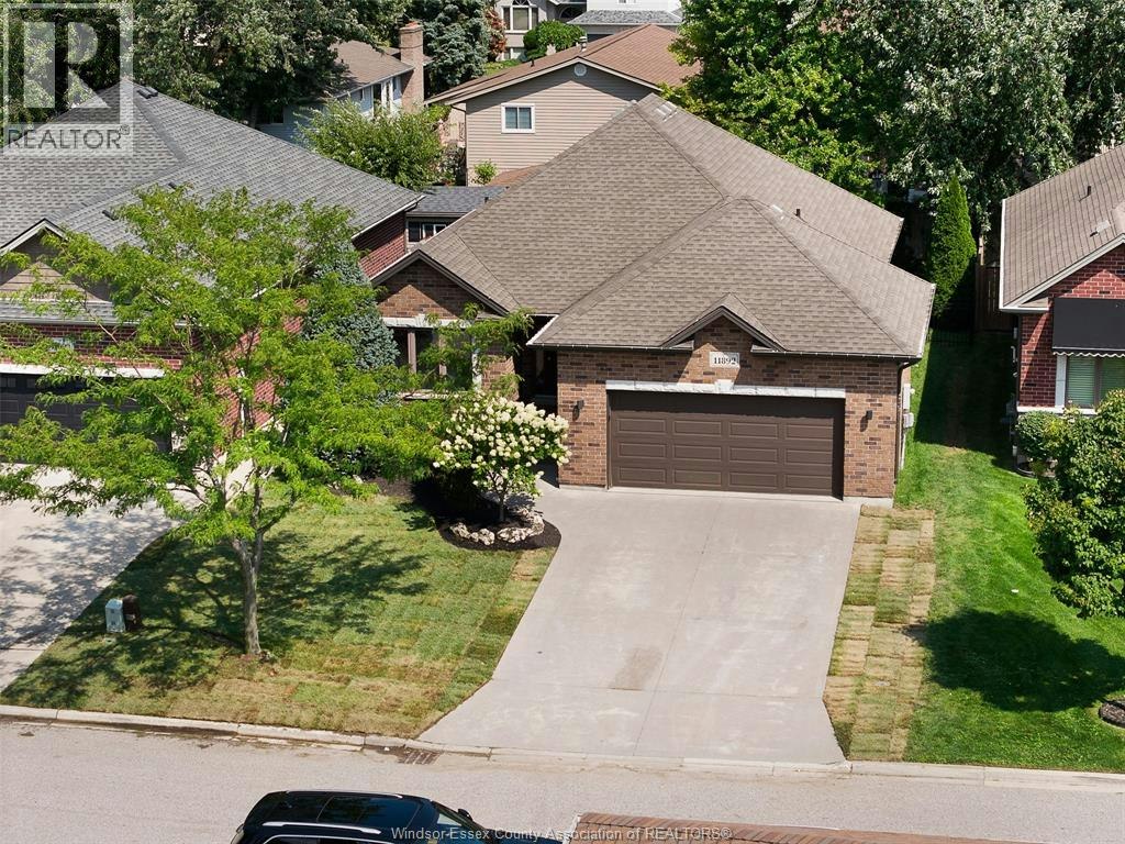 11892 Boulder Crescent, Windsor, ON, N8P 1Z4