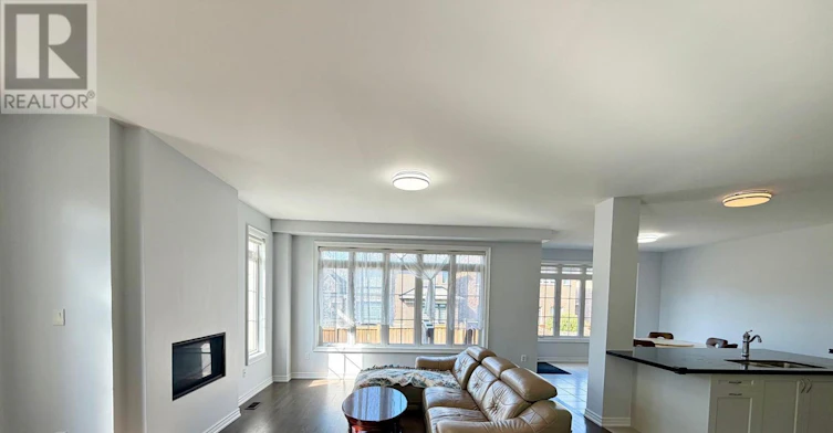 22 Duggan Street, Aurora, ON, L4G 0Y9 - 6