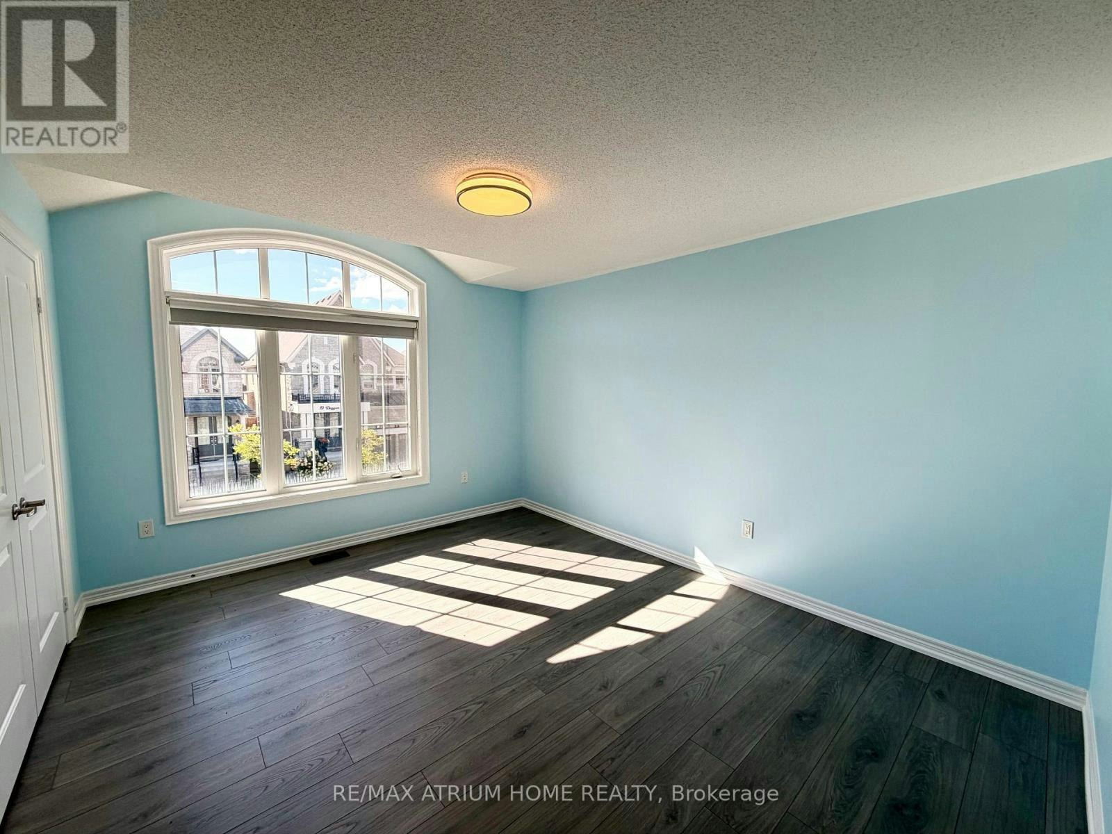 22 Duggan Street, Aurora, ON, L4G 0Y9 - 27
