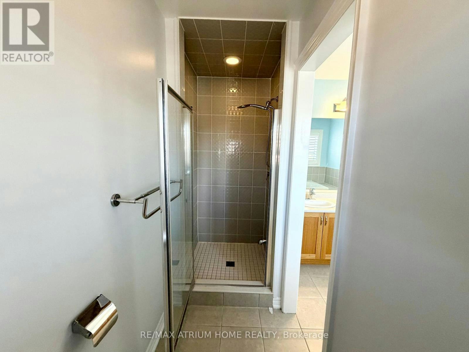 22 Duggan Street, Aurora, ON, L4G 0Y9 - 25
