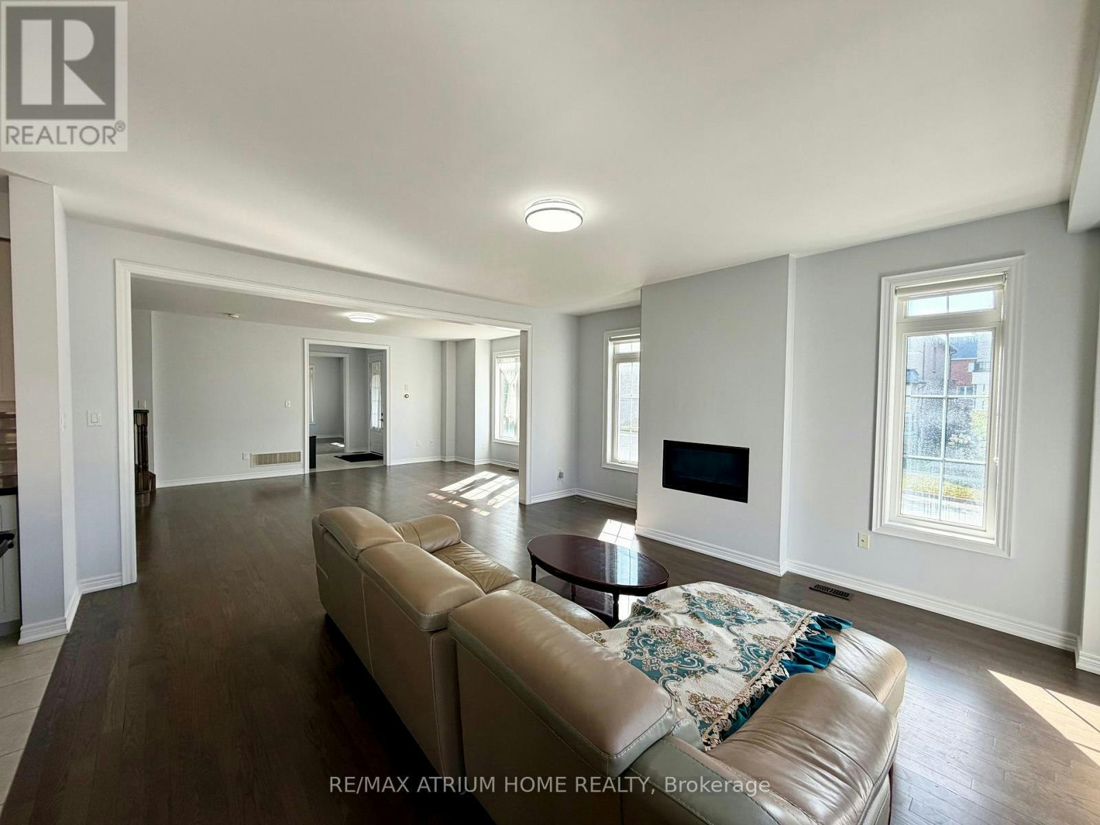22 Duggan Street, Aurora, ON, L4G 0Y9 - 15