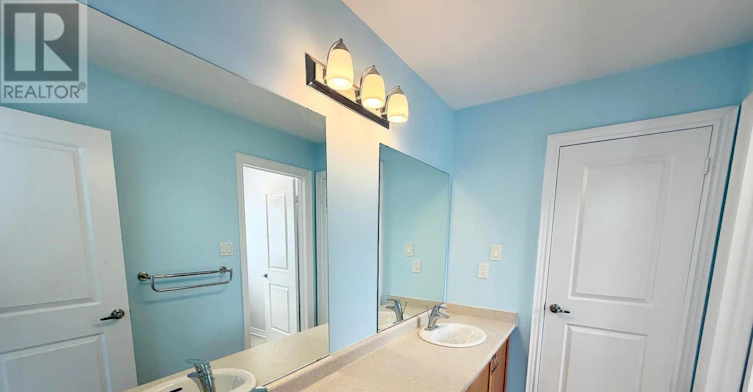 22 Duggan Street, Aurora, ON, L4G 0Y9 - 29