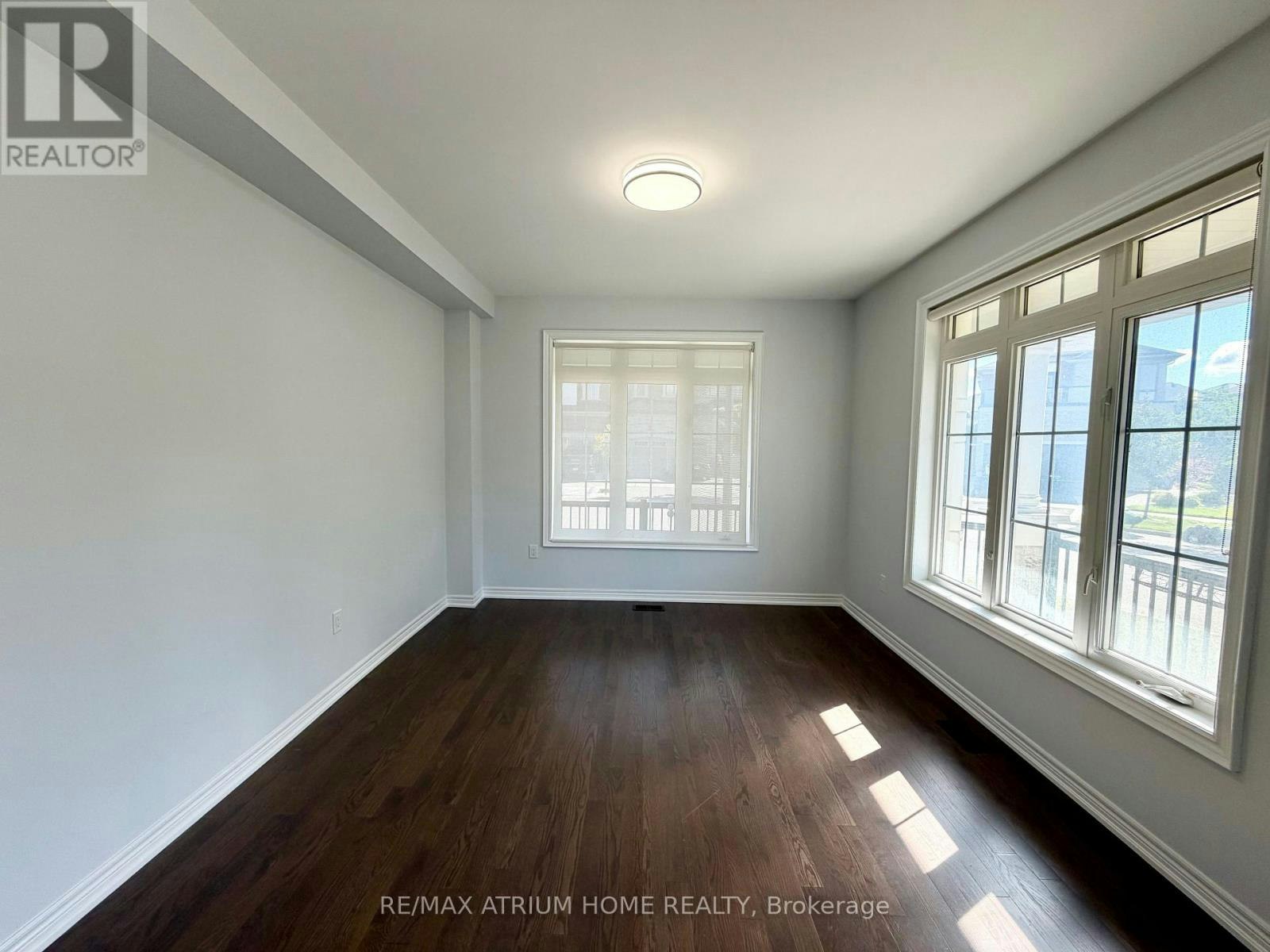 22 Duggan Street, Aurora, ON, L4G 0Y9 - 17
