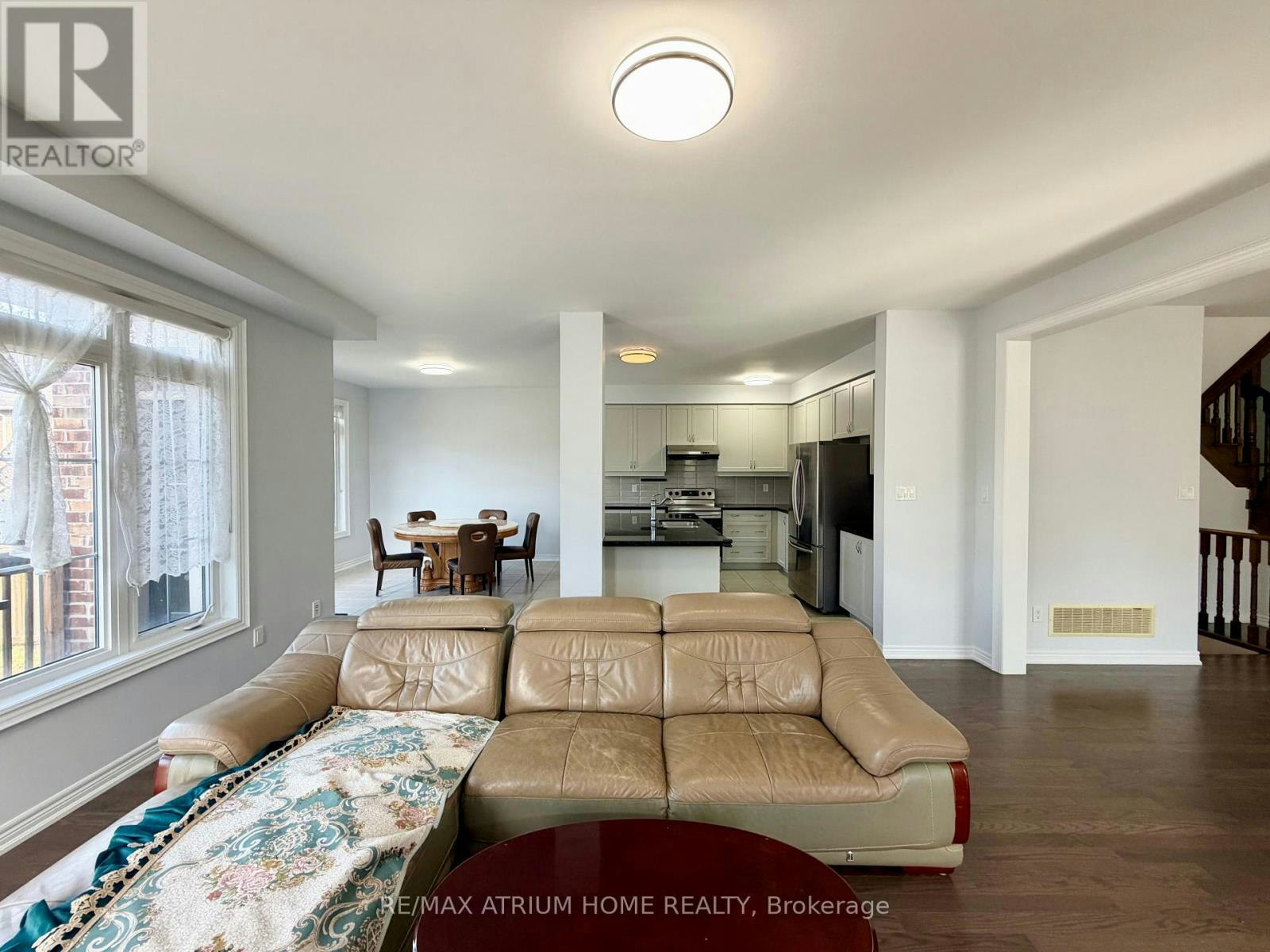 22 Duggan Street, Aurora, ON, L4G 0Y9 - 8