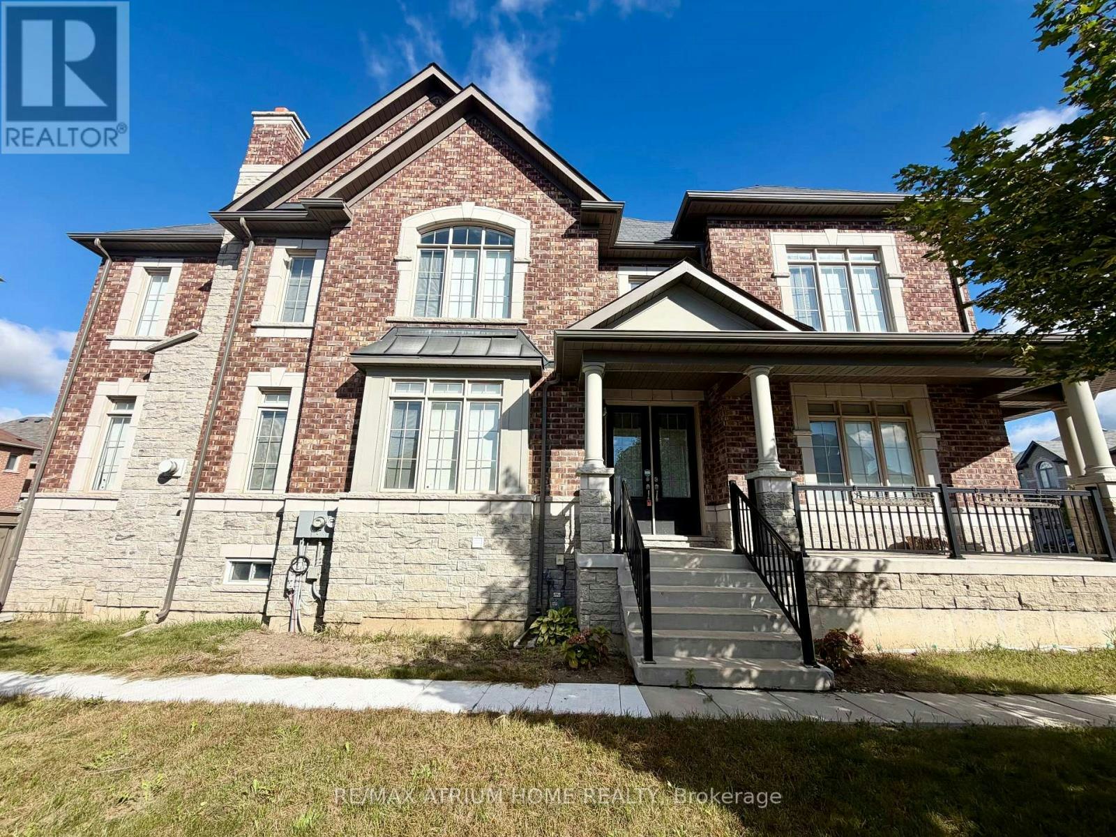 22 Duggan Street, Aurora, ON, L4G 0Y9 - 3