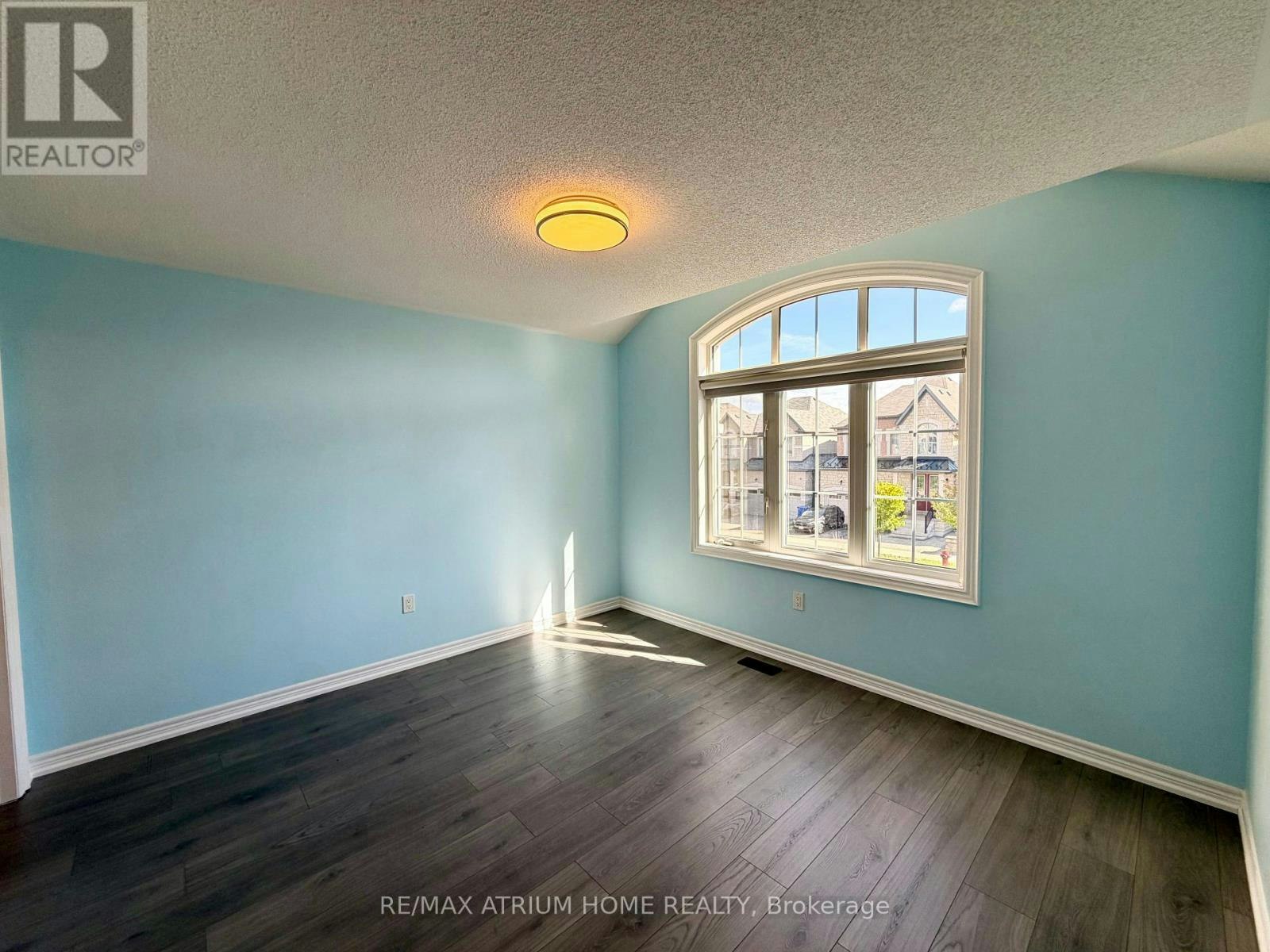 22 Duggan Street, Aurora, ON, L4G 0Y9 - 33