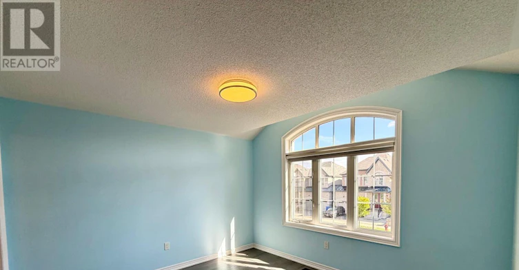 22 Duggan Street, Aurora, ON, L4G 0Y9 - 33