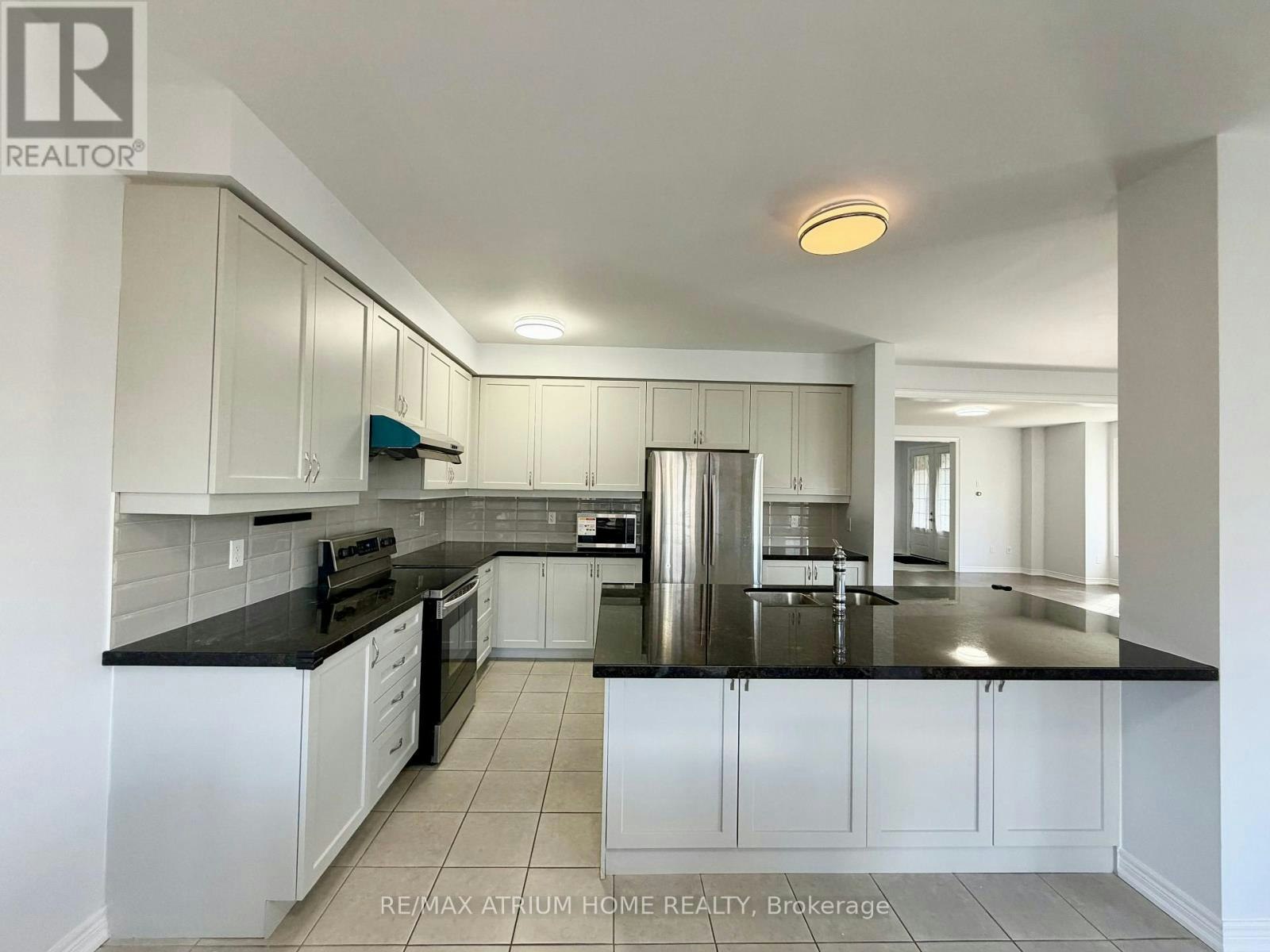 22 Duggan Street, Aurora, ON, L4G 0Y9 - 10