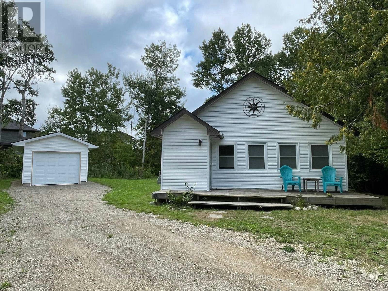 114 Chamonix Crescent, Blue Mountains, ON, L9Y 3Z2 - 2