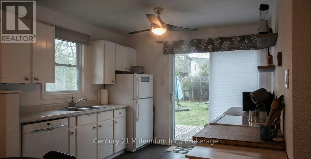114 Chamonix Crescent, Blue Mountains, ON, L9Y 3Z2 - 6
