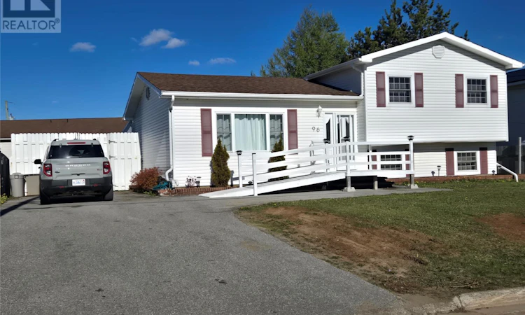 96 Colonial Avenue