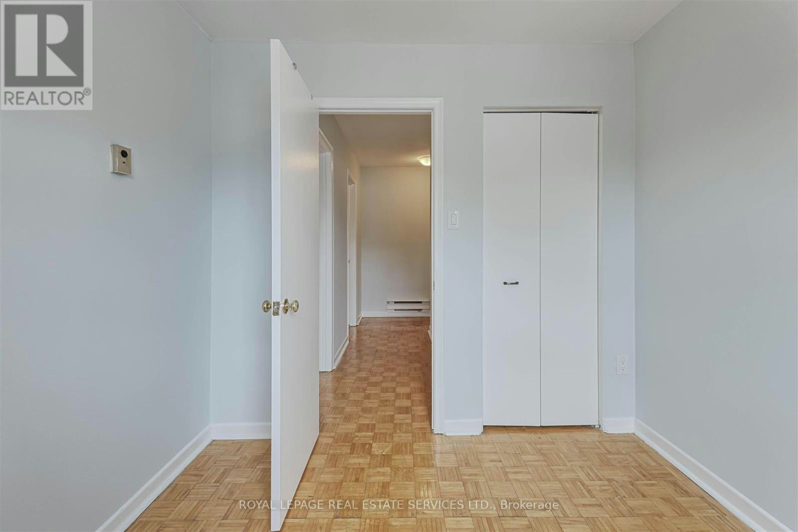 BACK-2875 Bloor Street W, Toronto, ON, M8X 1B3 - 11