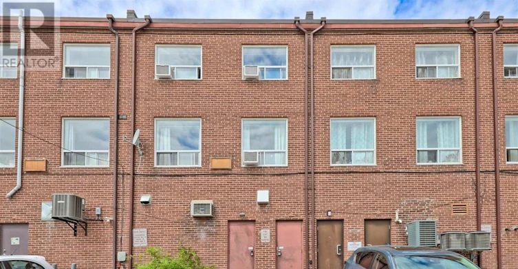 BACK-2875 Bloor Street W, Toronto, ON, M8X 1B3 - 15