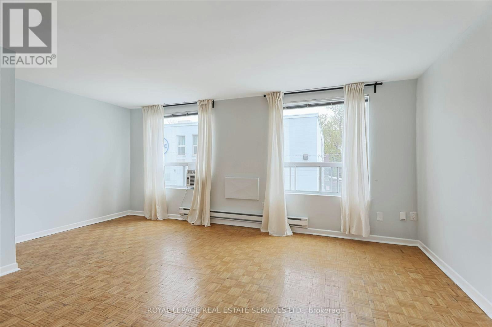 BACK-2875 Bloor Street W, Toronto, ON, M8X 1B3 - 3