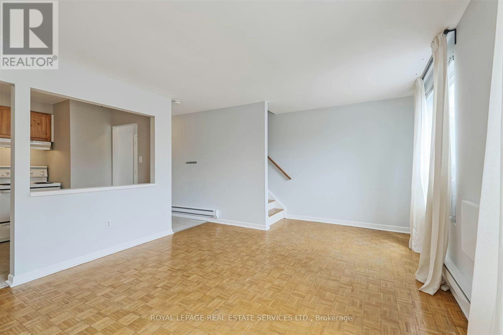 BACK-2875 Bloor Street W, Toronto, ON, M8X 1B3 - 5