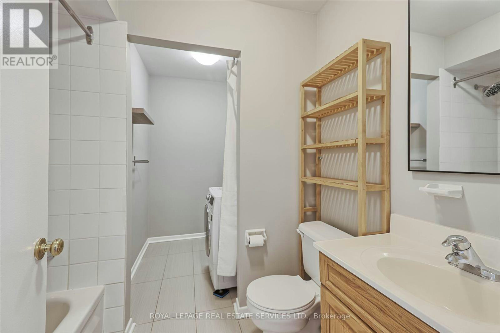 BACK-2875 Bloor Street W, Toronto, ON, M8X 1B3 - 12