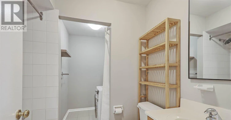 BACK-2875 Bloor Street W, Toronto, ON, M8X 1B3 - 12