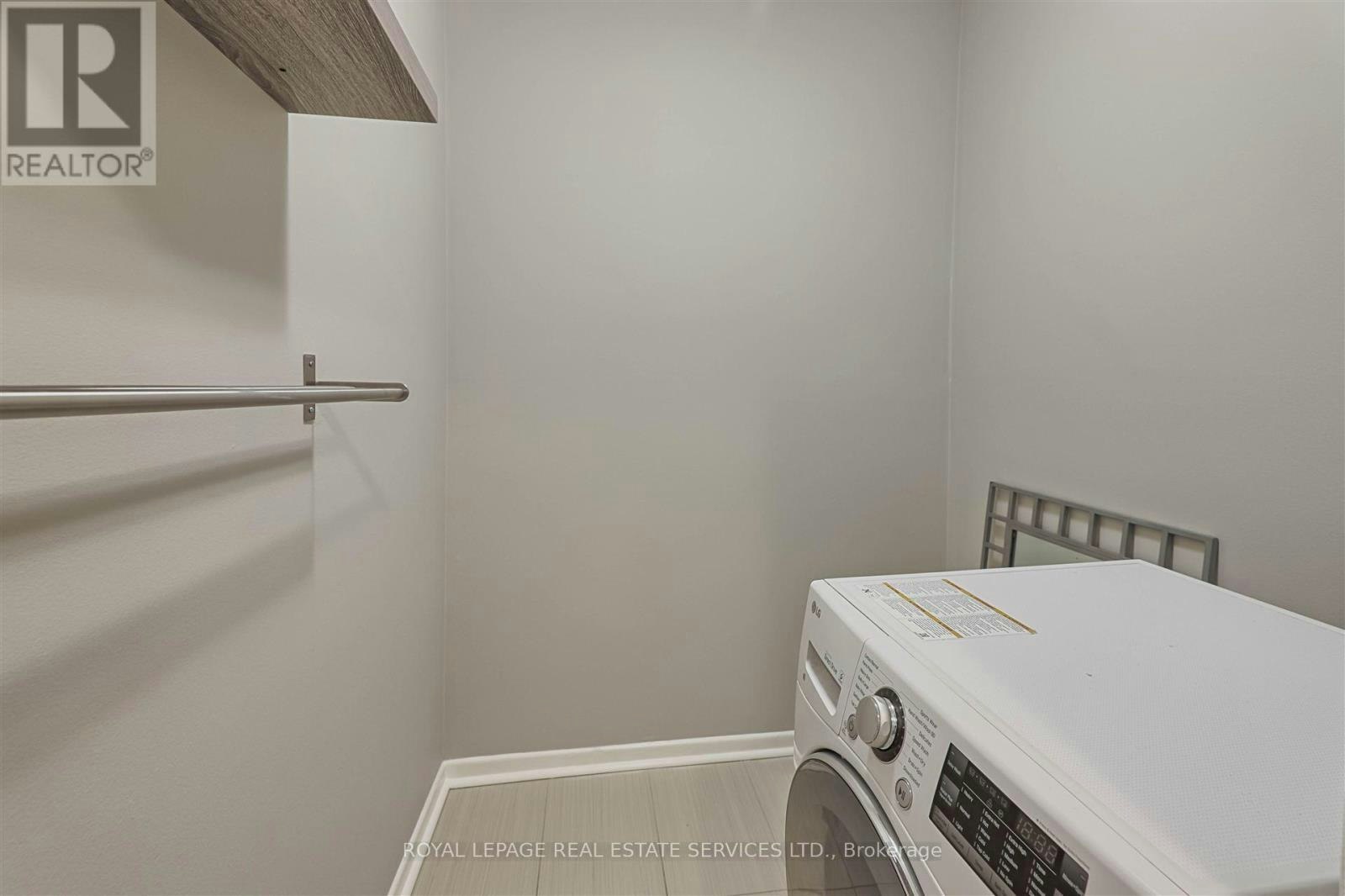 BACK-2875 Bloor Street W, Toronto, ON, M8X 1B3 - 14
