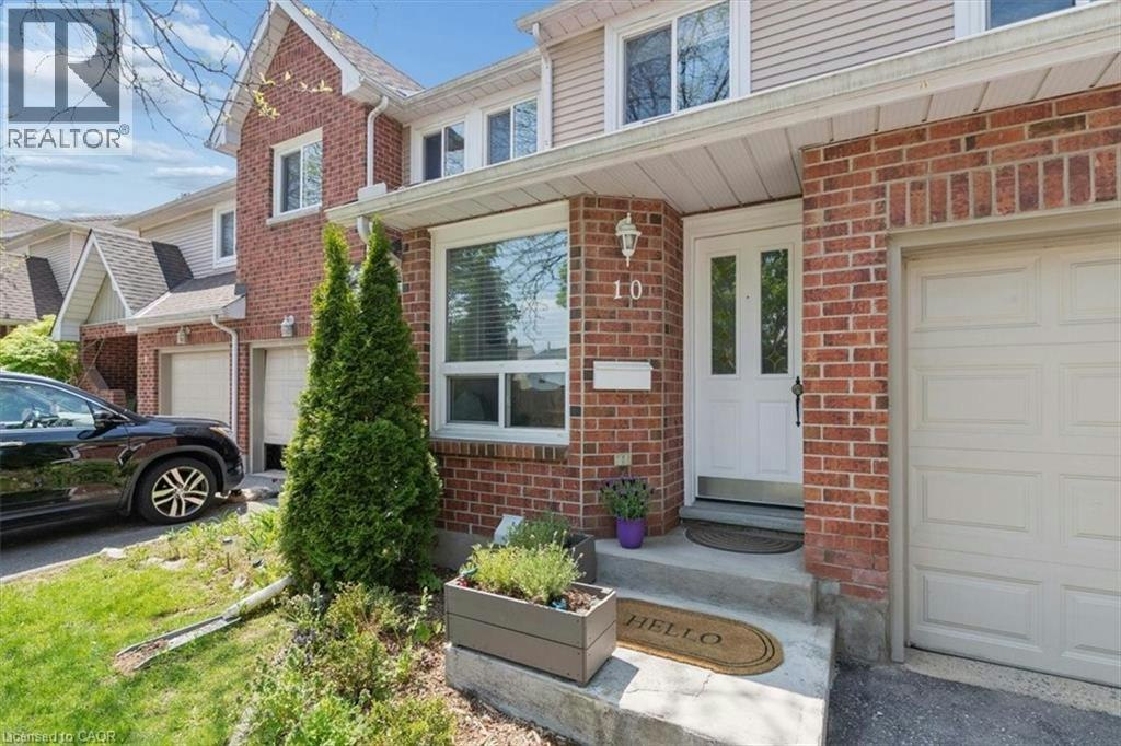 10-180 Highland Crescent, Kitchener, ON, N2M 5K5