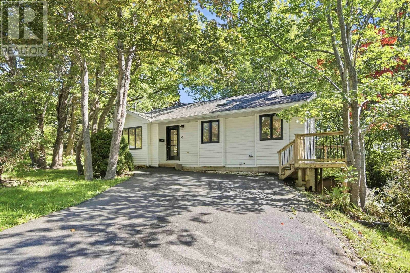 15 Micmac Drive, Dartmouth, NS, B2X 2H3