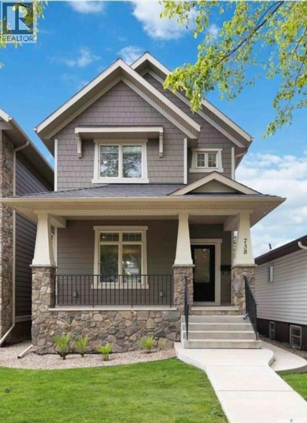 738 4th Street E, Saskatoon, SK, S7H 1K2