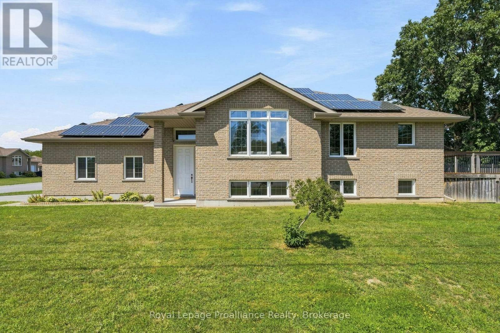 63 Freedom Crescent, Quinte West, ON, K8V 0C2