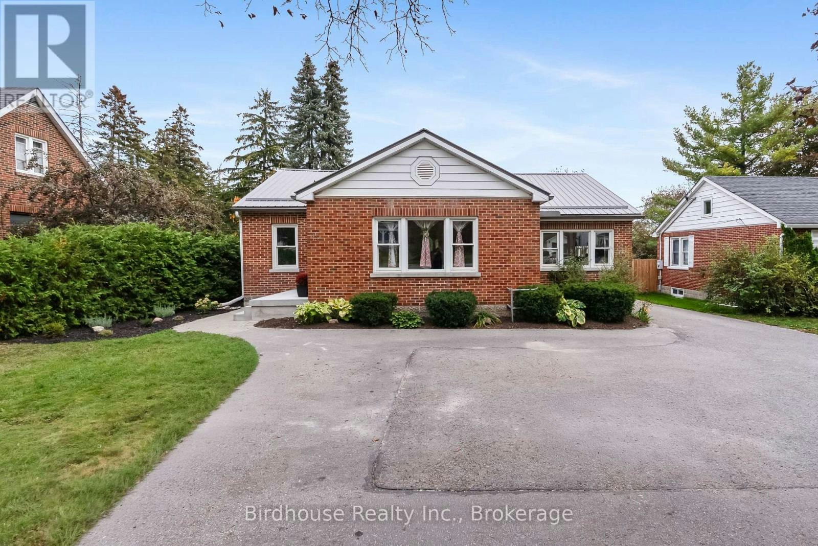 14 Angeline Street S, Kawartha Lakes, ON, K9V 3K8