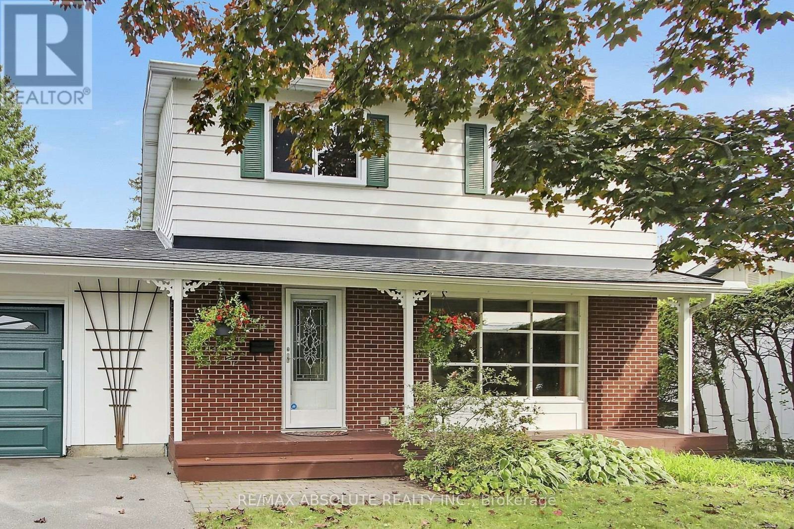 144 Old Colony Road, Ottawa, ON, K2L 1M4