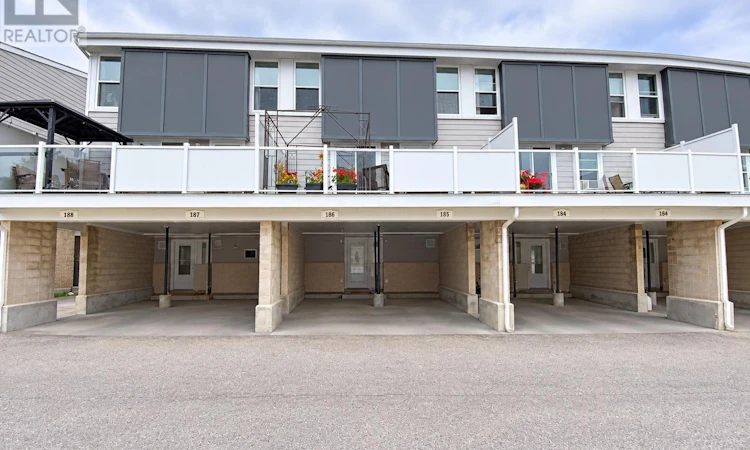 186-825 Cahill Drive W
