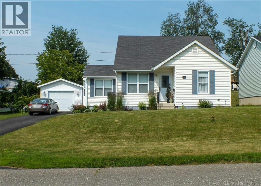 121 Creighton Street South, Woodstock, NB, E7M 1N4