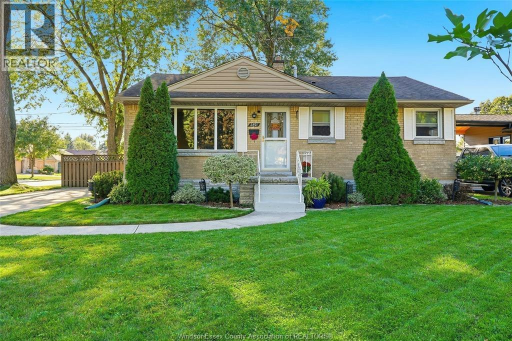 2691 Askin, Windsor, ON, N9E 3H8