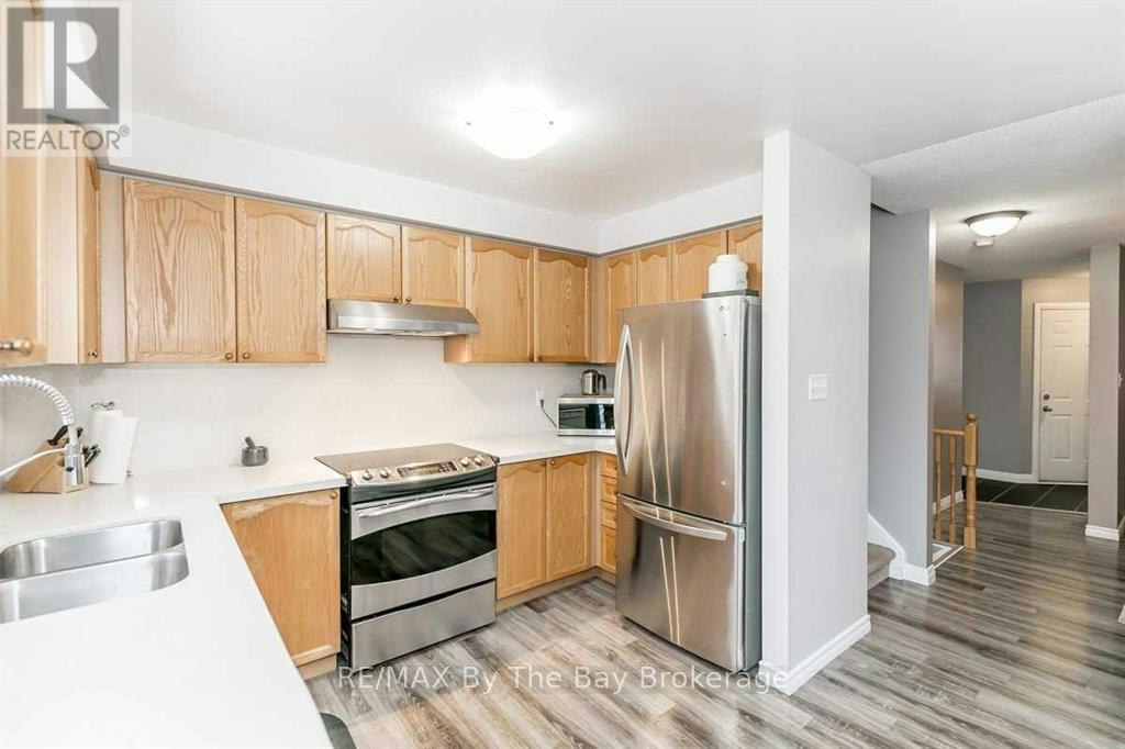 345 Ferndale Drive S, Barrie, ON, L4N 9Y6 - 5