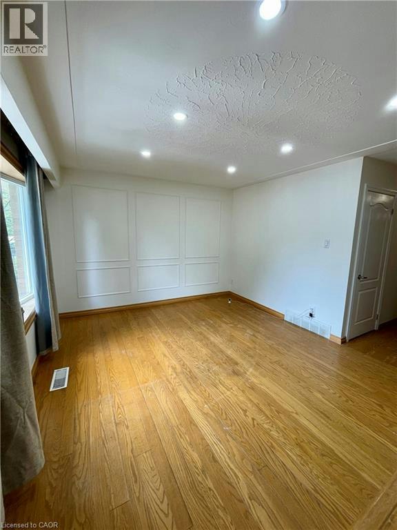 Upper-160 Breckenridge Drive, Kitchener, ON, N2B 2N9 - 7
