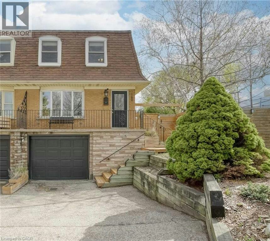 Upper-160 Breckenridge Drive, Kitchener, ON, N2B 2N9