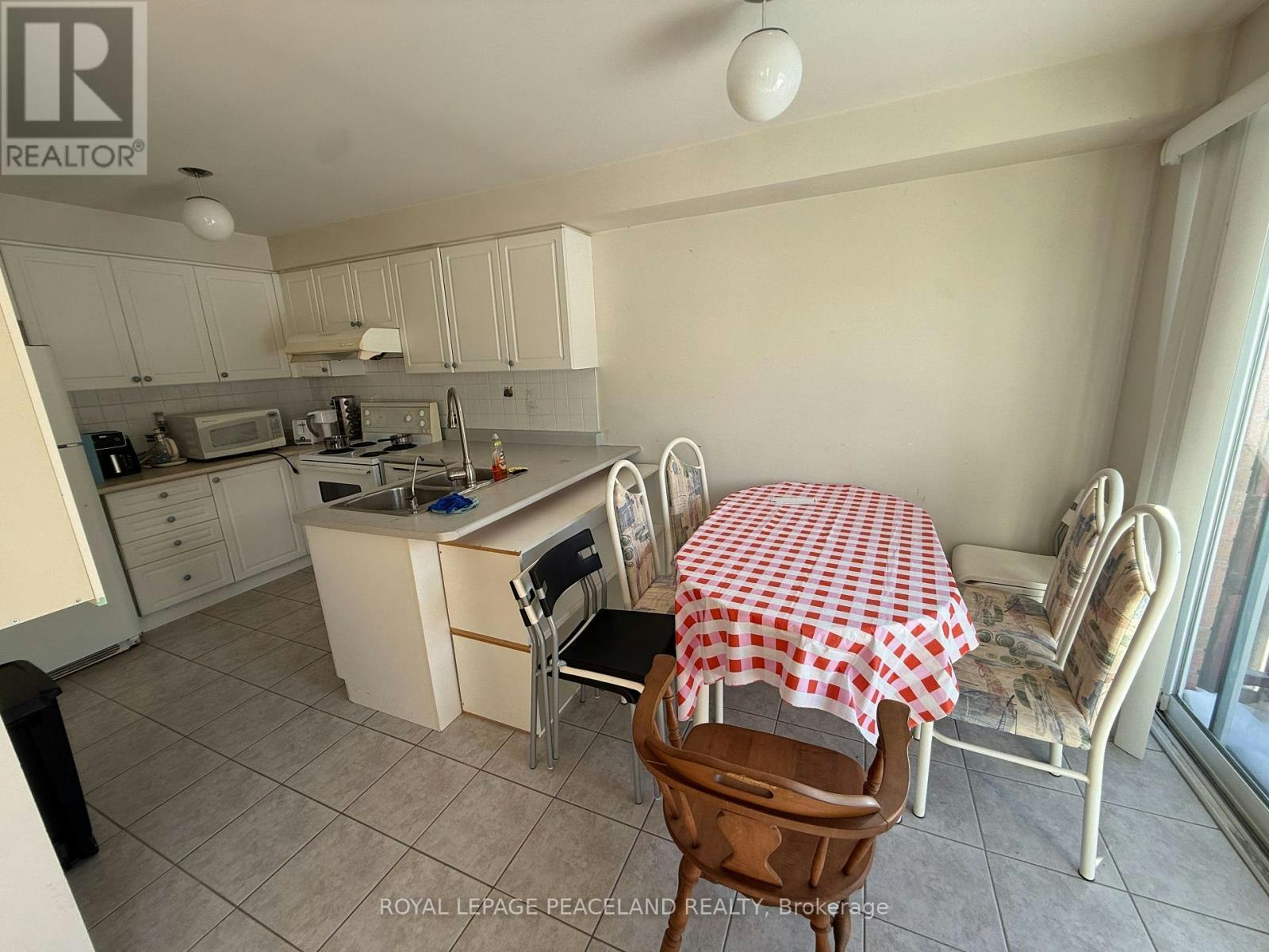 4 Attilio Street, Markham, ON, L3R 5H3 - 3