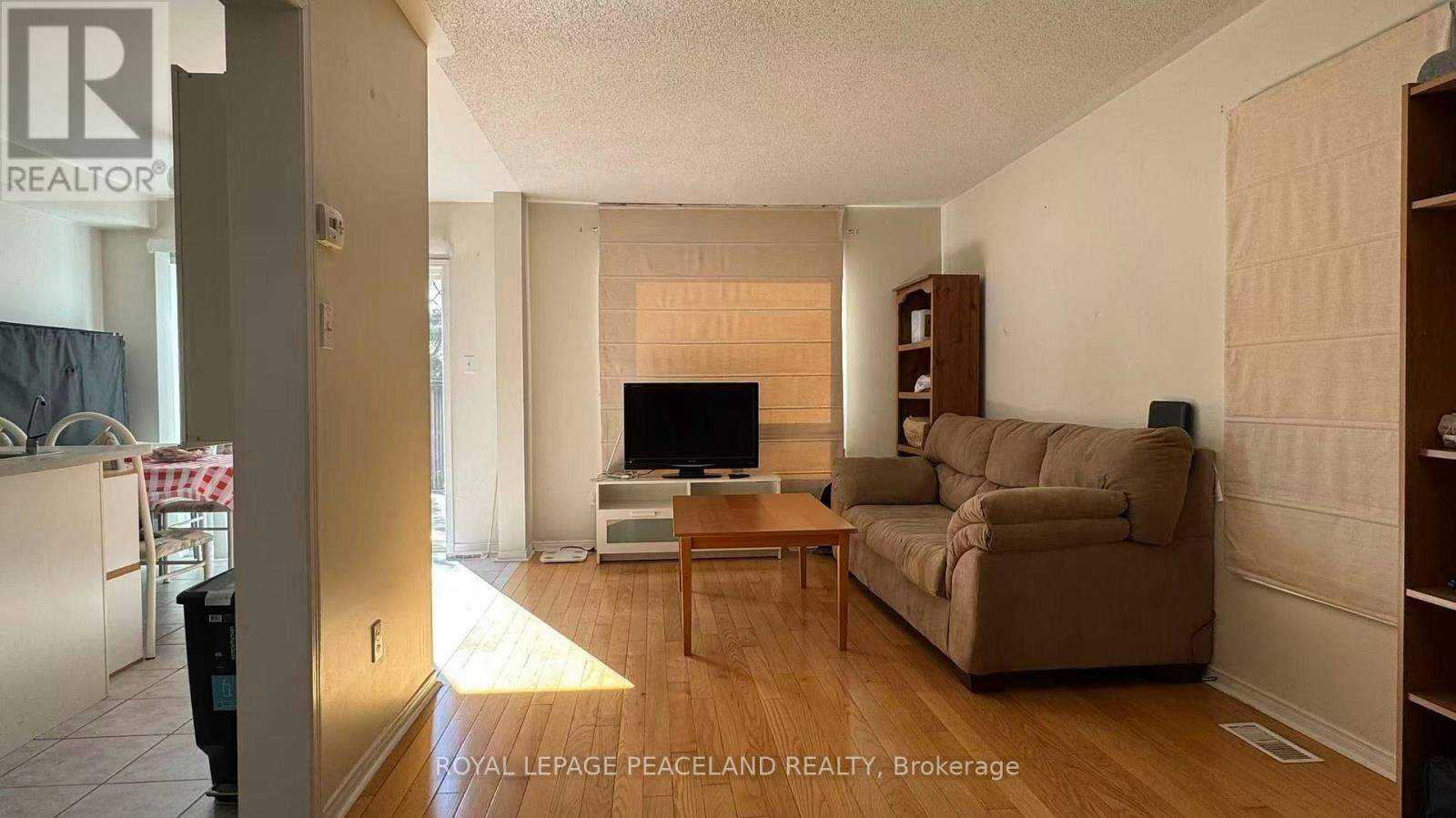 4 Attilio Street, Markham, ON, L3R 5H3 - 2