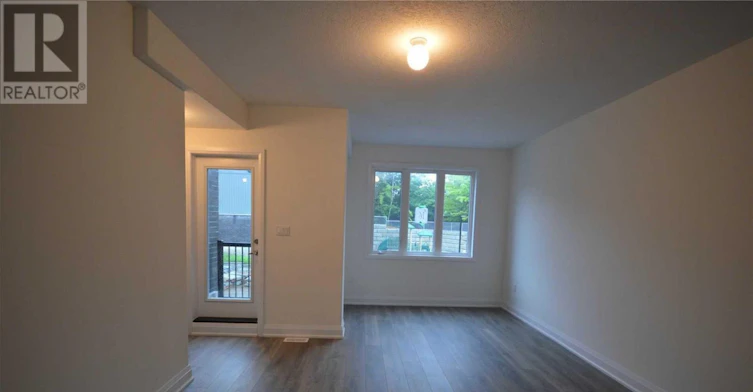 16-199 Ardagh Road, Barrie, ON, L4M 0L1 - 2