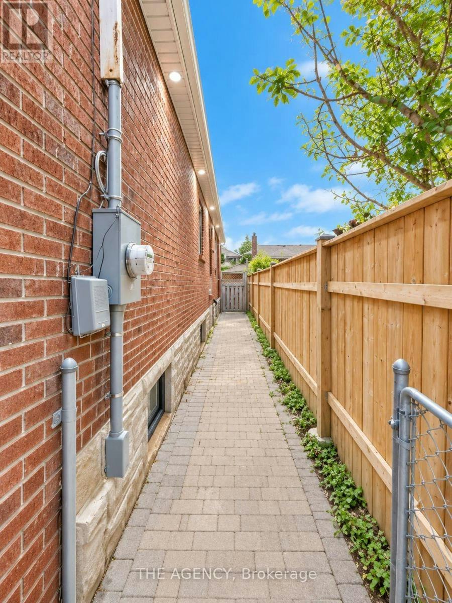 BASEMENT-6 Azrock Road, Toronto, ON, M6L 2W9 - 2