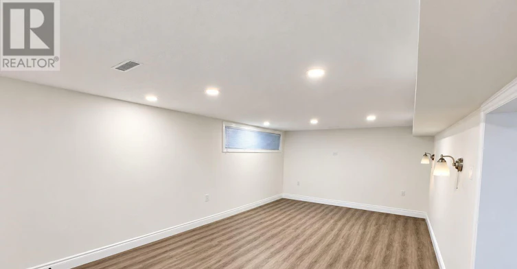 BASEMENT-6 Azrock Road, Toronto, ON, M6L 2W9 - 6