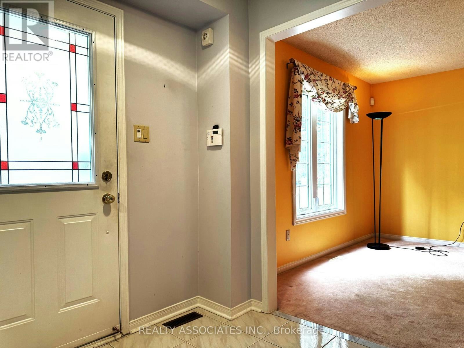 5577 Haddon Hall Road, Mississauga, ON, L5M 5G4 - 2