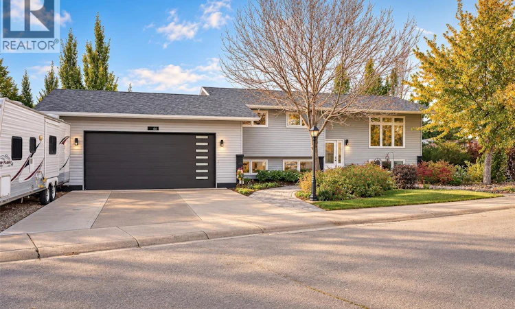 66 Edelweiss Crescent