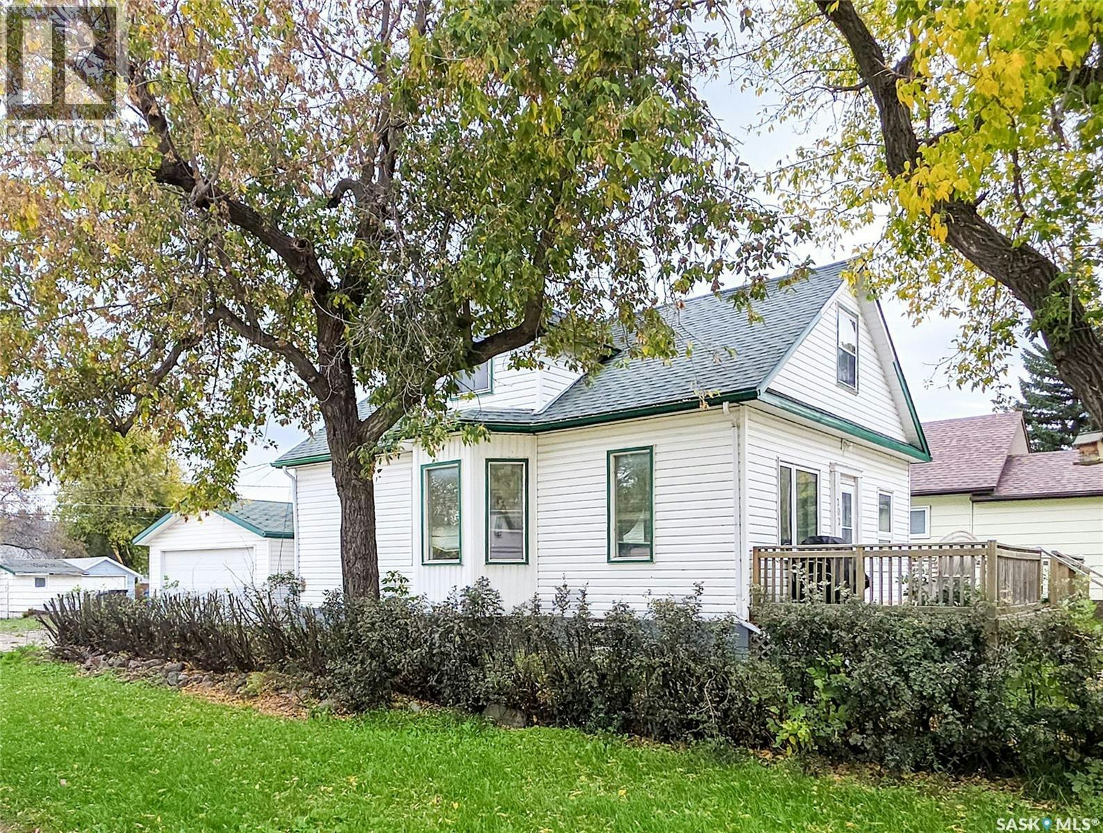 202 6th Avenue E, Melville, SK, S0A 2P0