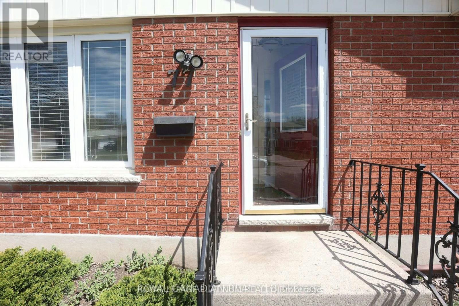 77 Culver Crescent, London, ON, N5V 3G3 - 3