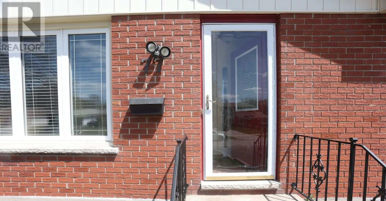 77 Culver Crescent, London, ON, N5V 3G3 - 3