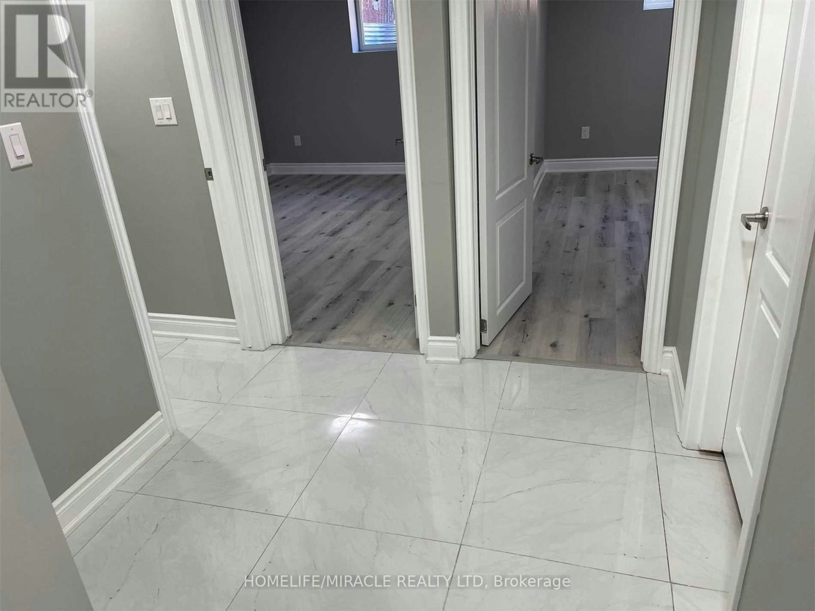 BSMT-64 Gainsborough Road, Hamilton, ON, L8E 1E1 - 14