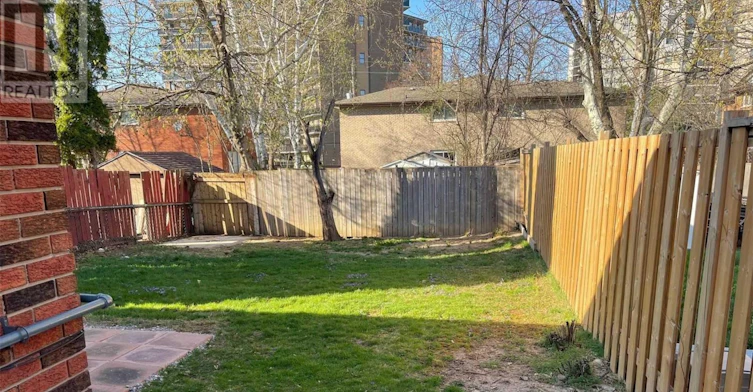 BSMT-64 Gainsborough Road, Hamilton, ON, L8E 1E1 - 26