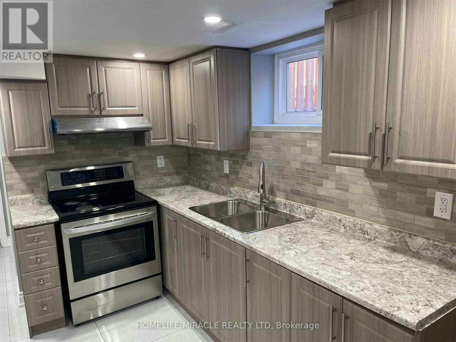 BSMT-64 Gainsborough Road, Hamilton, ON, L8E 1E1 - 8